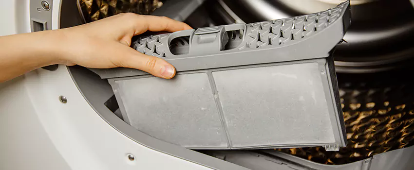 Signs Of A Clogged Dryer Lint Trap in Laplace, Louisiana